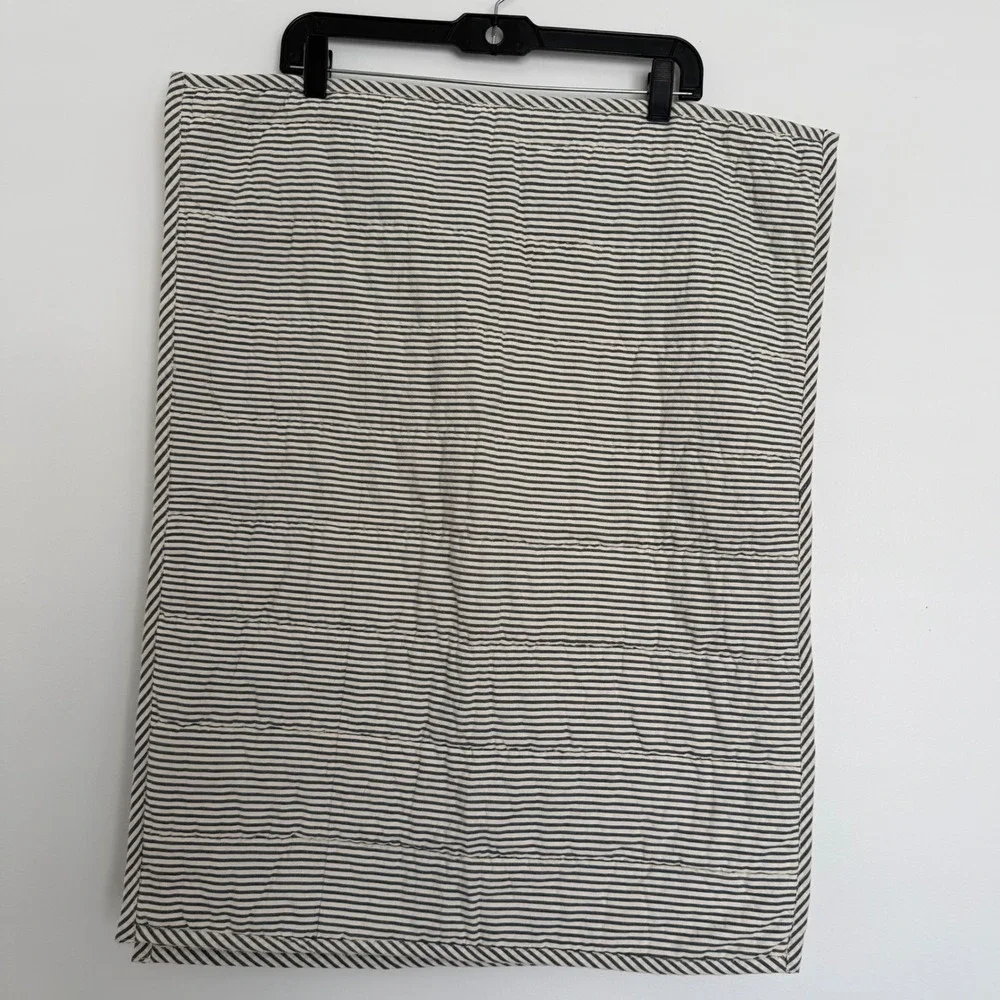 NWOT VHC Brands April & Olive Set of 2 Standard Pillow Shams Pinstripe Cottage‎
